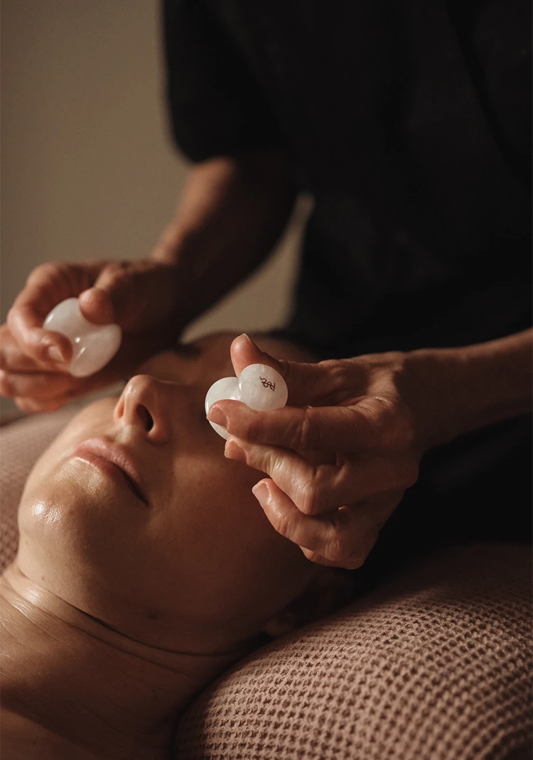 Charlotte Gadd propose du yoga du visage à Rennes